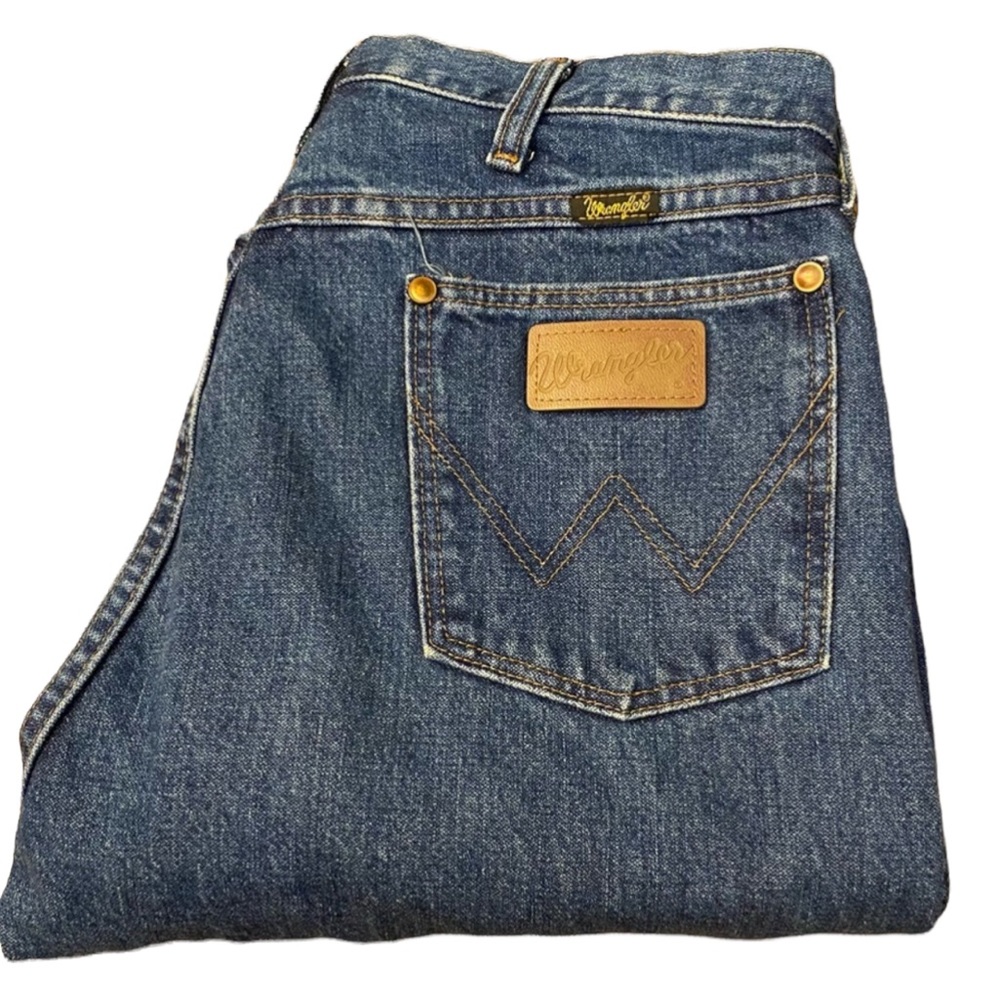 Wrangler Vintage High Rise Blue Jeans, 32” Waist, Steaight Cut Vintage Denim‎